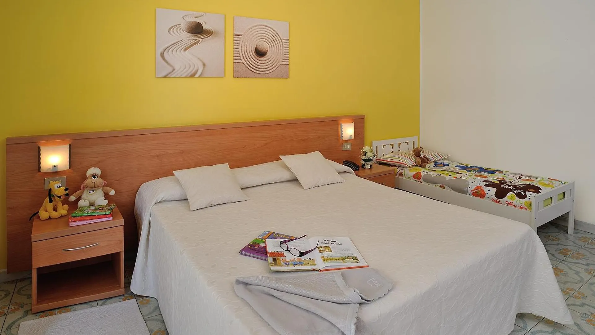 Raffy Family & Bike Hotel Diano Marina Italy