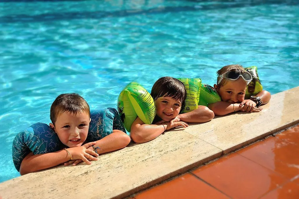 Raffy Family & Bike Hotel Diano Marina