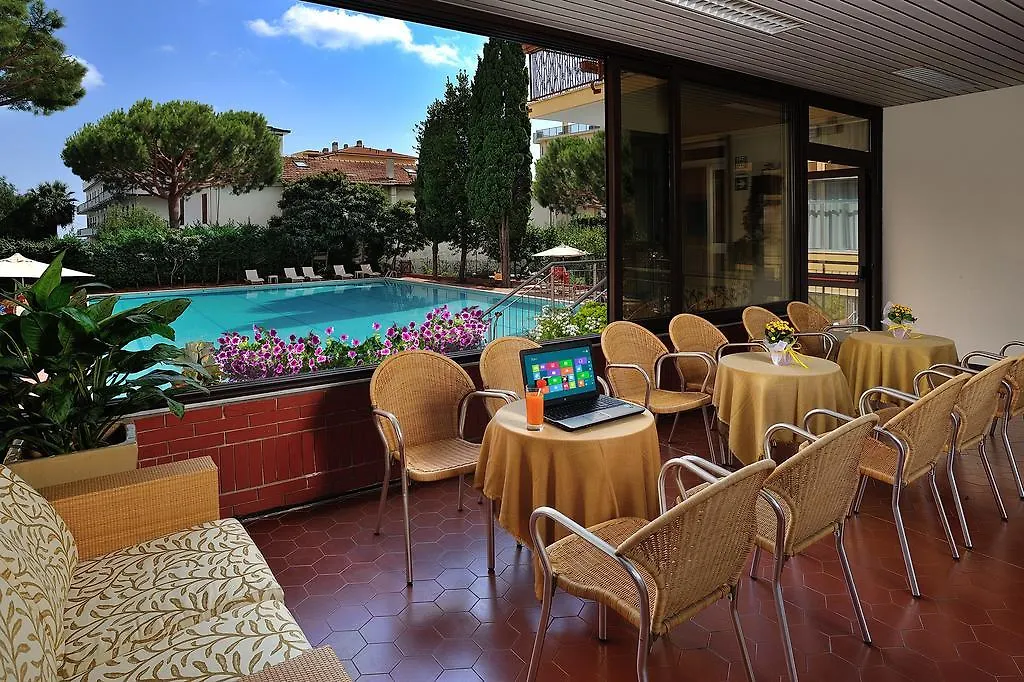Raffy Family & Bike Hotel Diano Marina