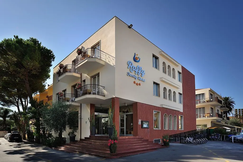 ***  Raffy Family & Bike Hotel Diano Marina Italy